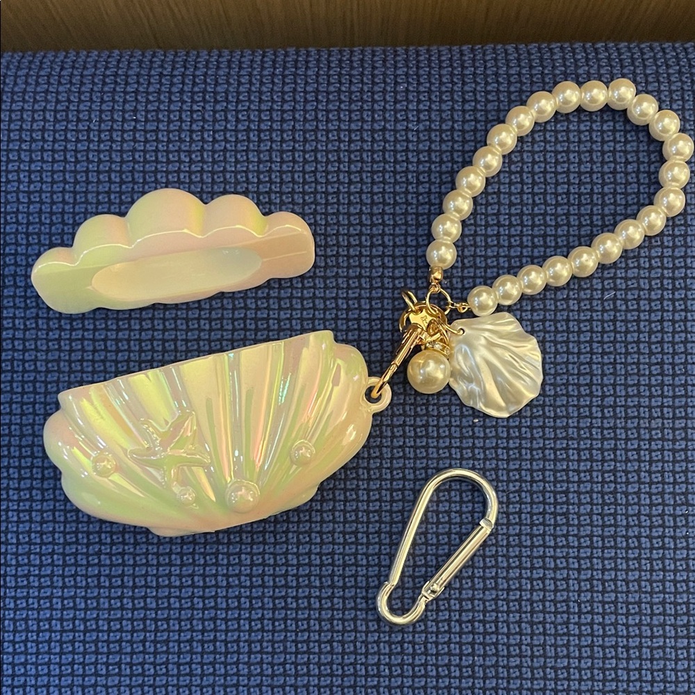 Iridescent Shell AirPods Case with Pearl Wristlet - Picture 3 of 4